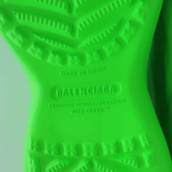 Balenciaga x Crocs Pool Slide Sandals Neon Green Rubber Size 36 NEW - Picture 11 of 11